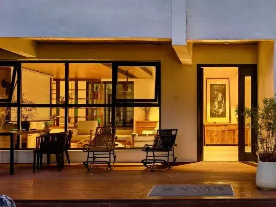 Taining Extraordinary Companion Mountain Residence
