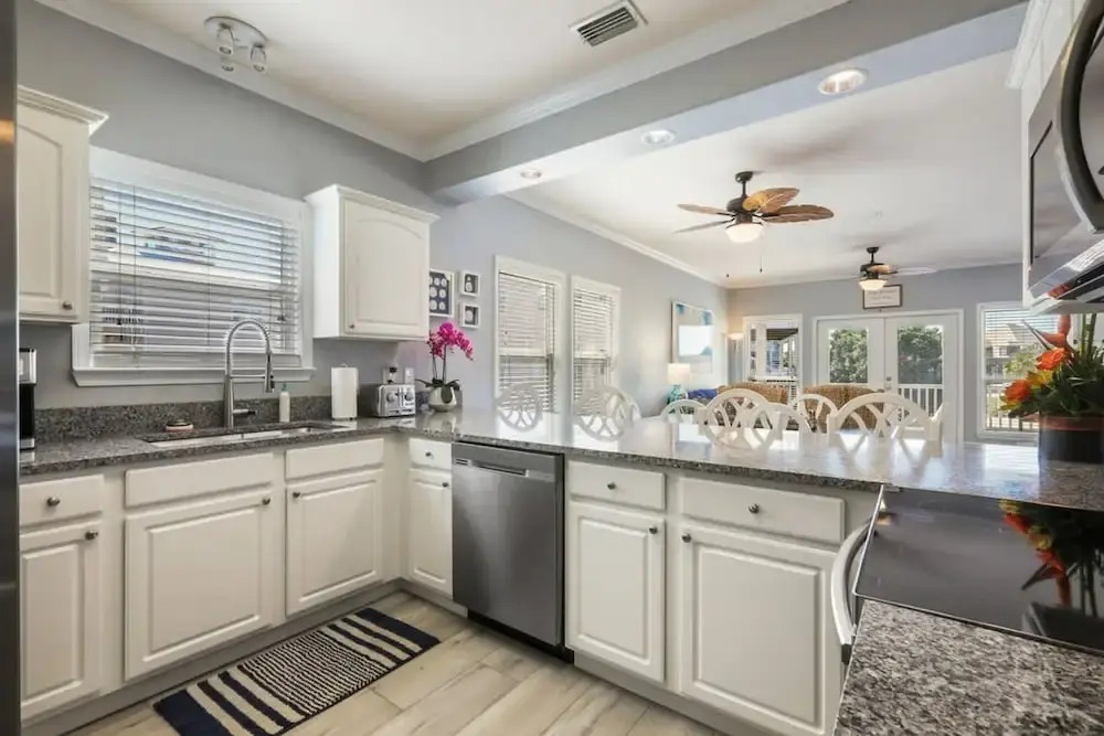 Bama Barefoot Beach House- Near Beach Pool