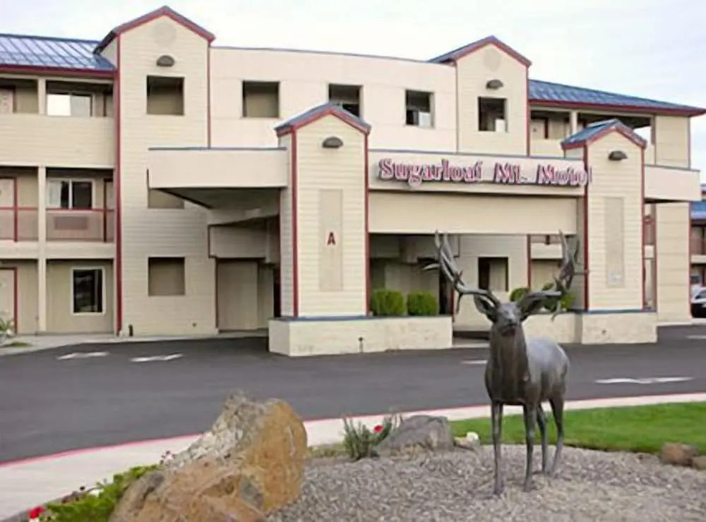 Sugarloaf Mountain Motel