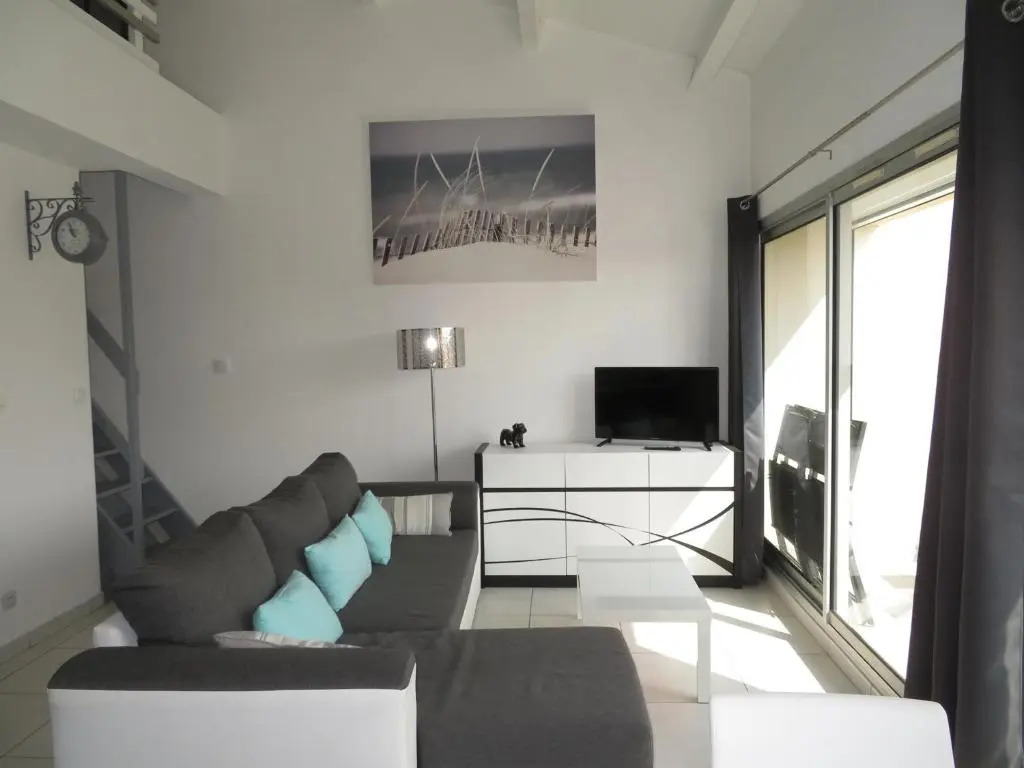 Appartement Sète, 2 Pièces, 6 Personnes - Fr-1-338-357