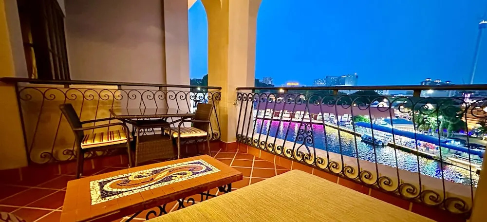 Casa del Rio Residences