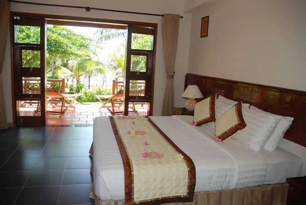Sandhills Beach Resort & Spa