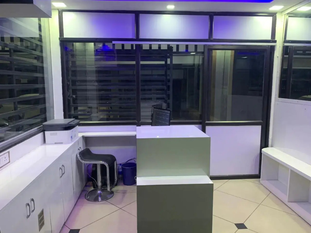 Hotel Mansarovar Luxury Business Hotel