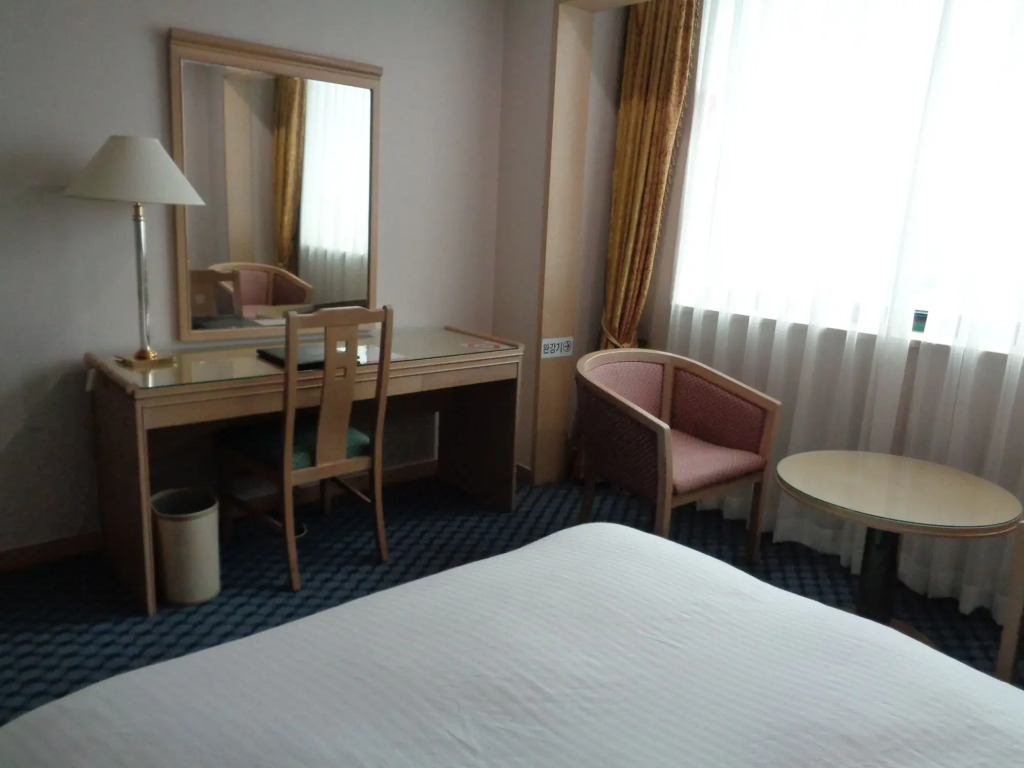 JH Hotel Legend