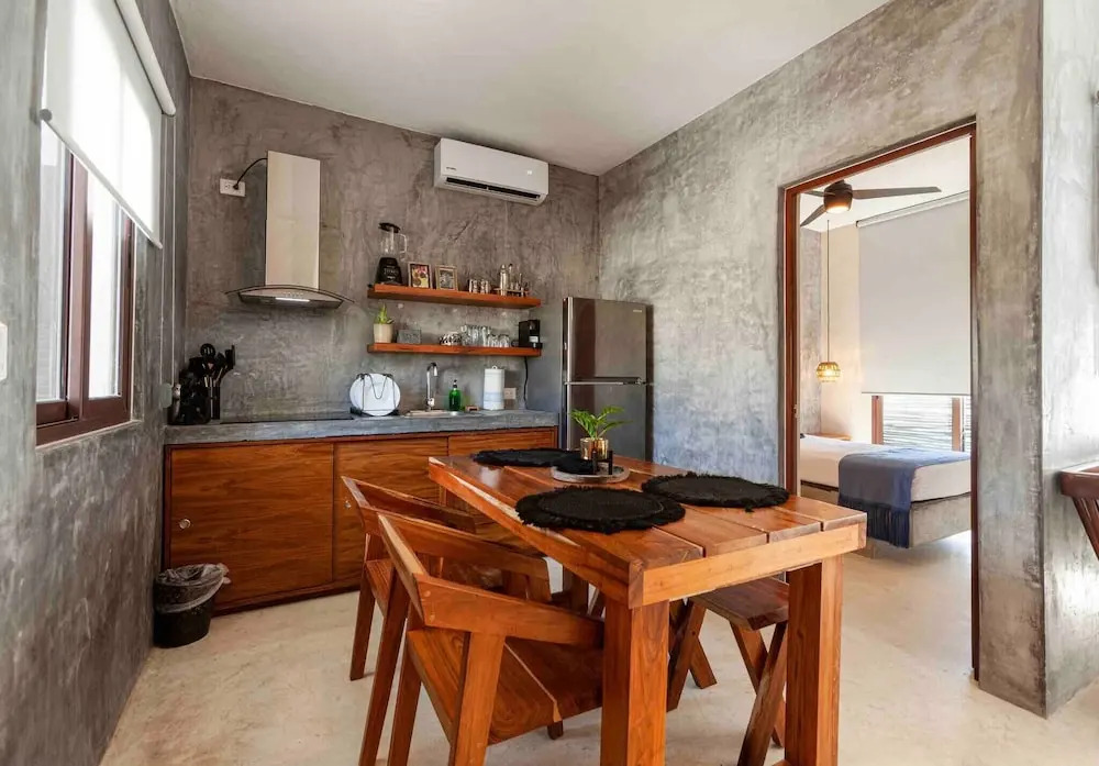 Minimalistic Coup De Coeur In Town - 2 Rooms Unit