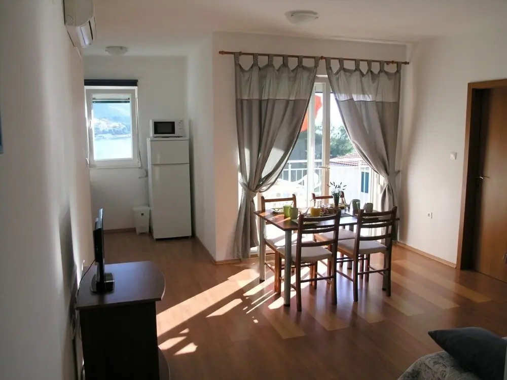 Aurelius - Relaxing With Gorgeous View - A1 Luce