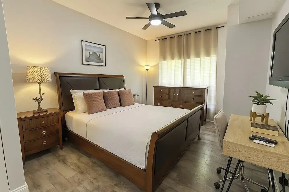 3BR Townhome w/ Pool & BBQ Near Disney