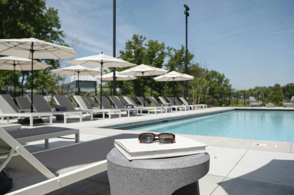 Omni Viking Lakes