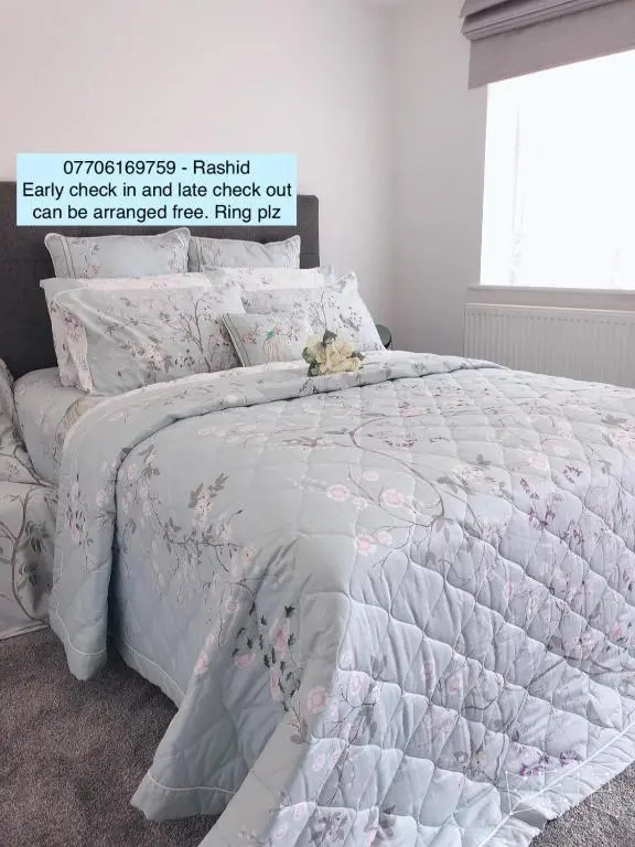 Flat 1 Modern studio flat with free parking, Netflix and private entrance