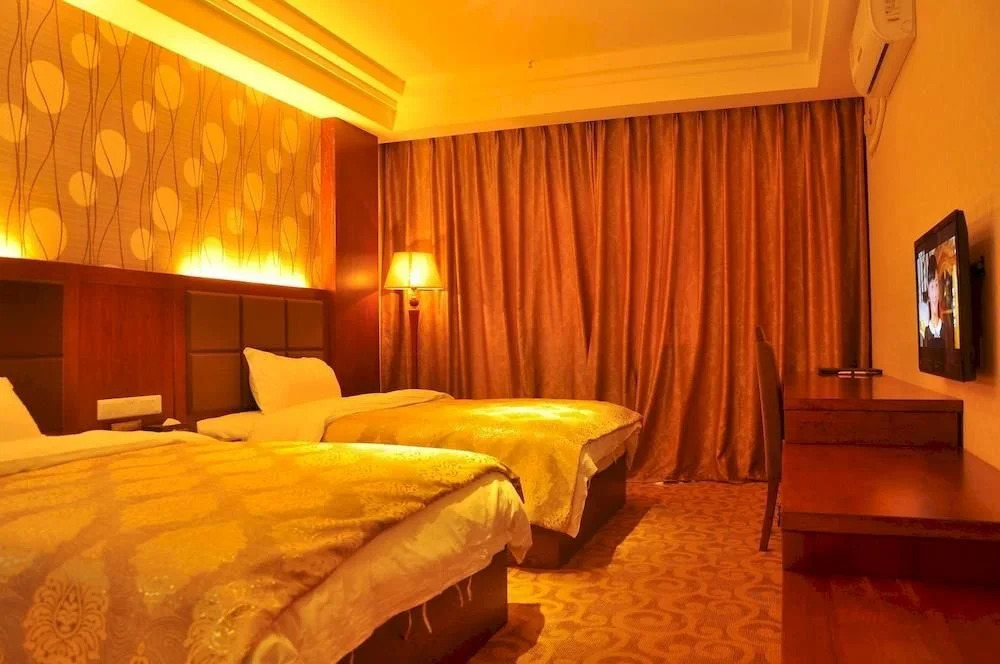 Yinlong Hotel