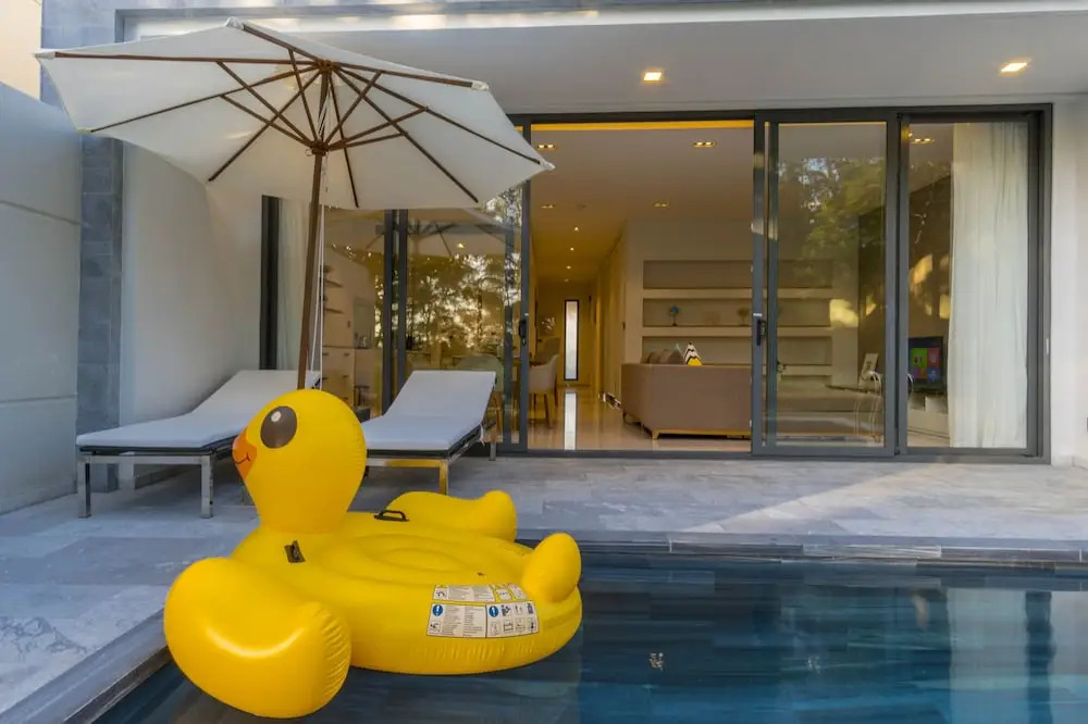 Modern 4 BR villa-golf view for family