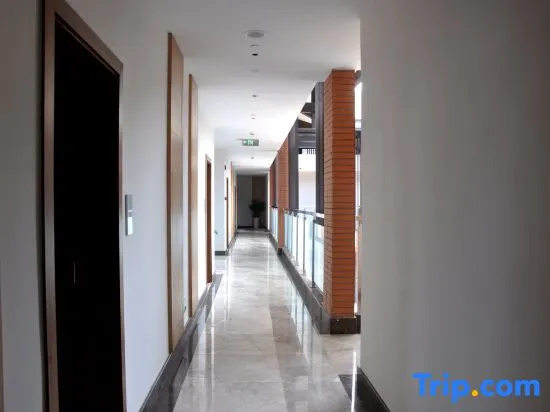 Yichun Dequan Hot Spring Hotel
