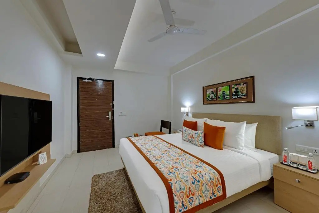 Ahuja Residency GCR