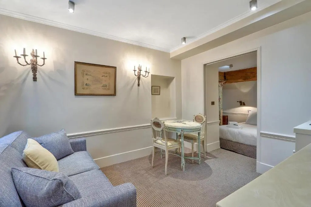 Pick A Flats Apartments in Saint Germain - Paul-Louis Courier