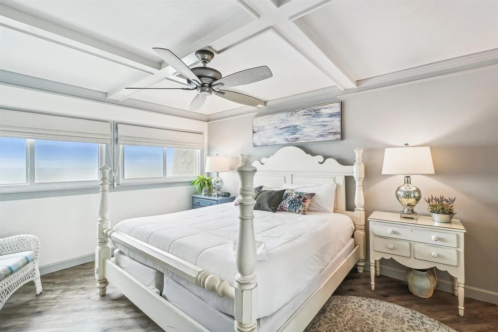 Beach House 203d 2 Bedroom Condo by RedAwning