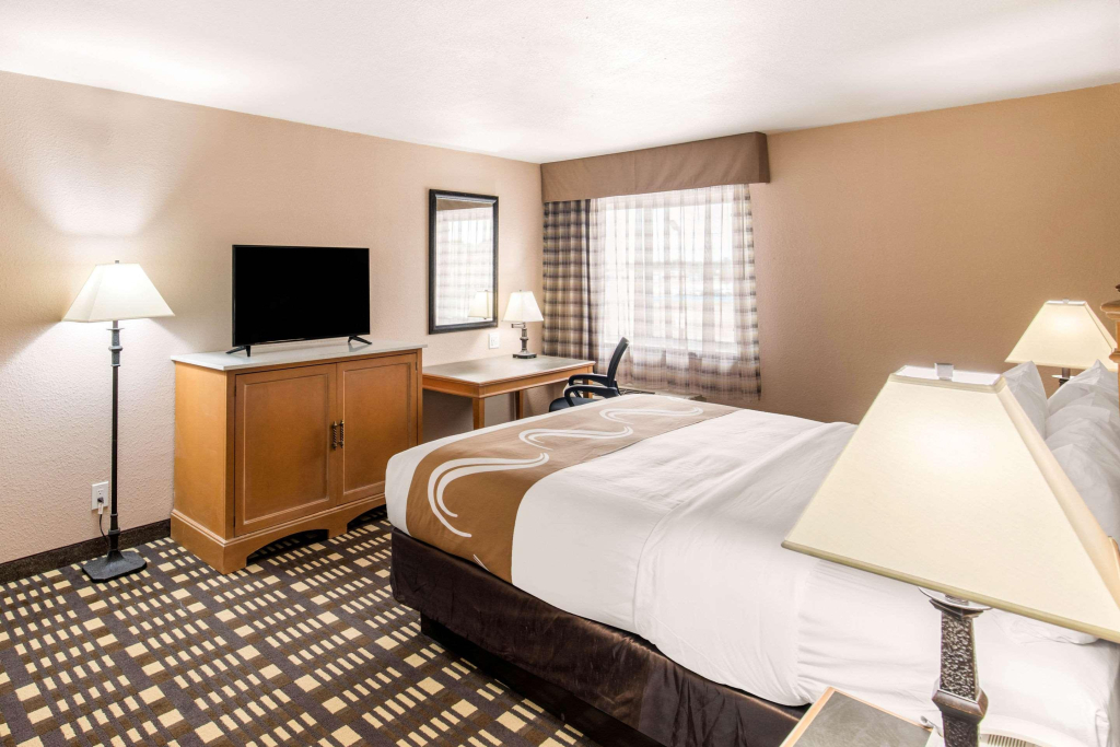 Quality Inn & Suites Plano East - Richardson