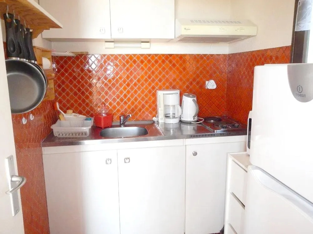 Studio in La Croix-valmer, With Wonderful sea View and Furnished Balco