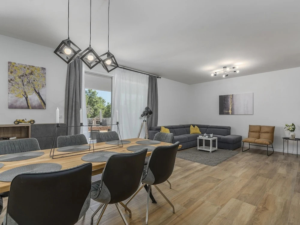 Modern Luxurious Villa For 8 10 People With Private Swimming Pool Near Porec