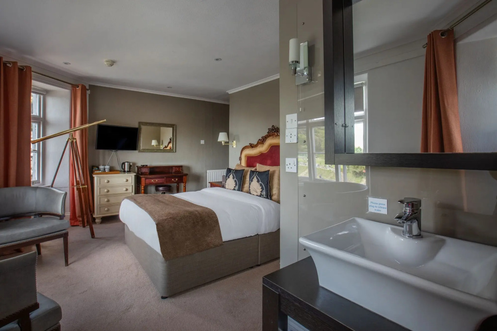 The Bath Hotel