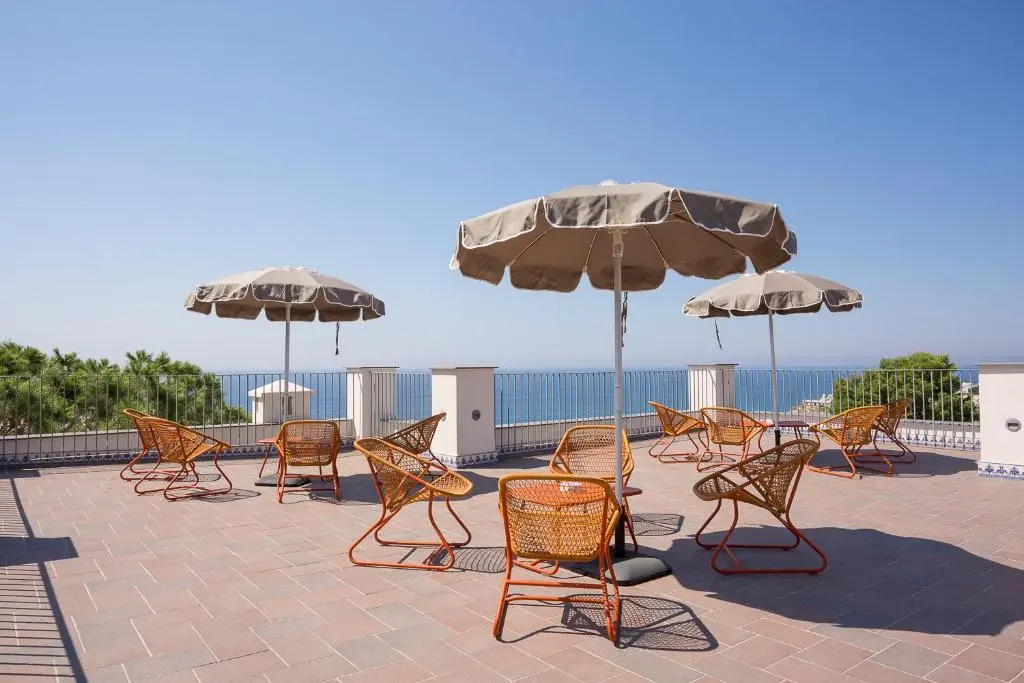 IL SOFFIO DI TIFEO - RESORT