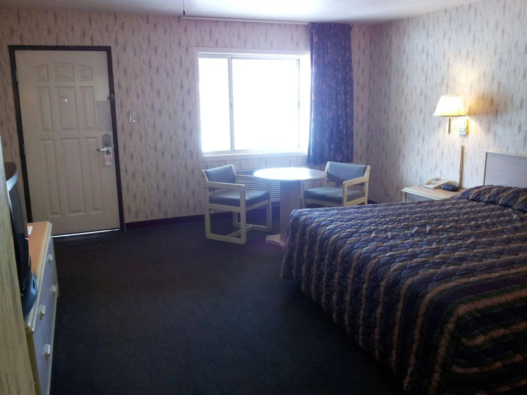 Sun Valley Inn & Suites