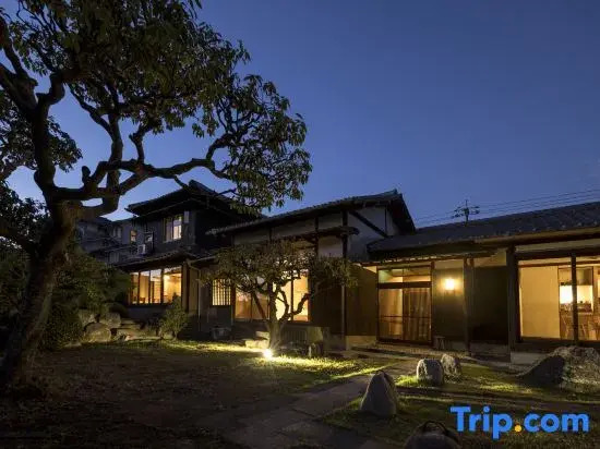 Oyashiki Stay Ko - A retreat on island time.