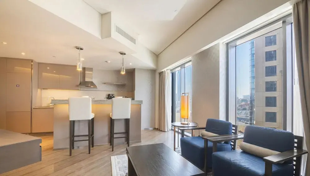 Elegant 1BR Near Wafi Mall Central Dubai Stay