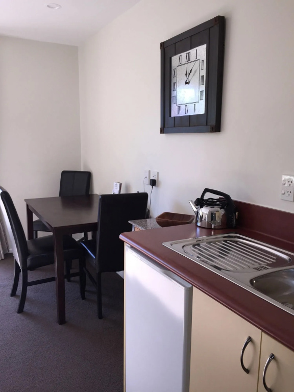 Tuscana Motor Lodge