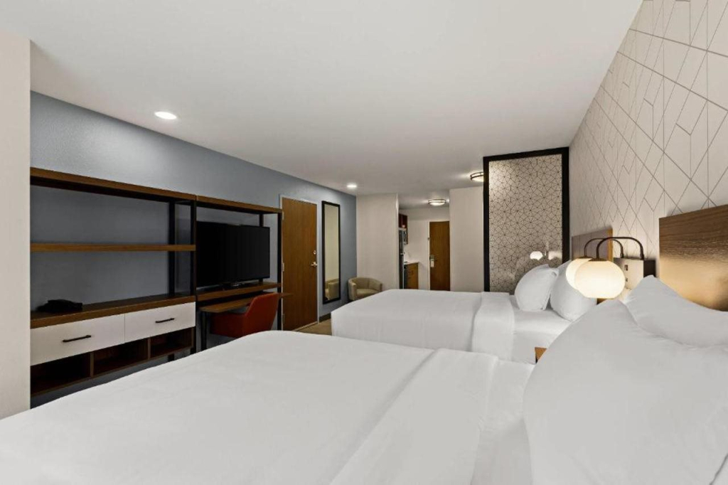 Everhome Suites Denver Airport