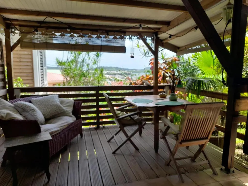 Studio Bwa Banbou dans Villa Fleurs des Iles