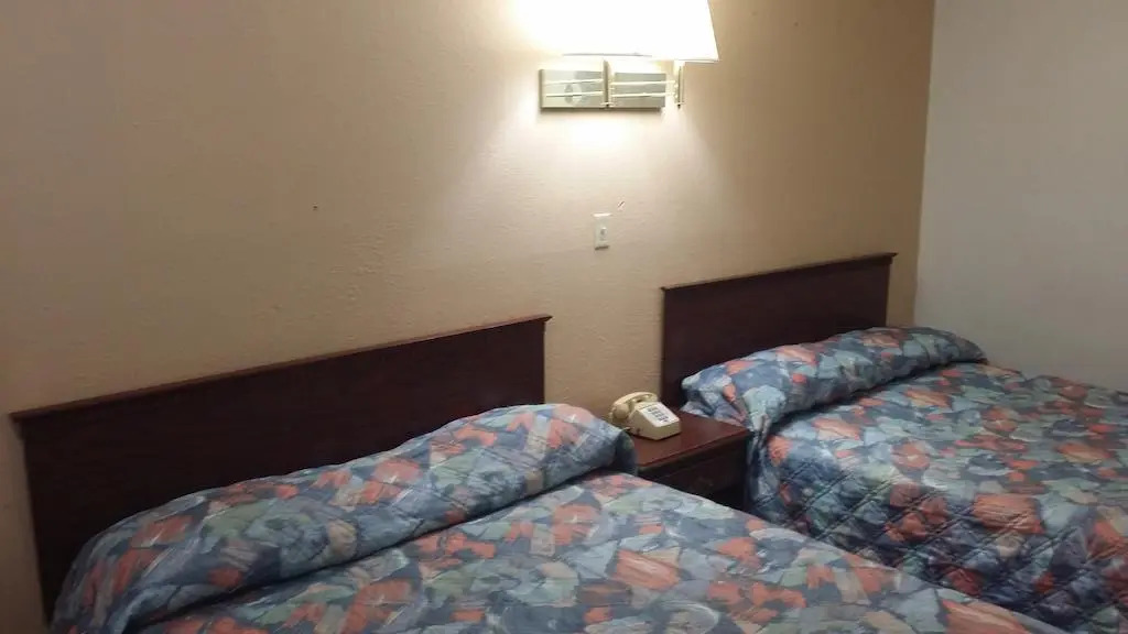 Value Inn & Suites Salina