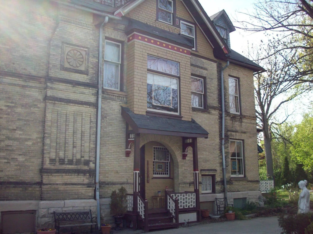 Manderley Bed and Breakfast