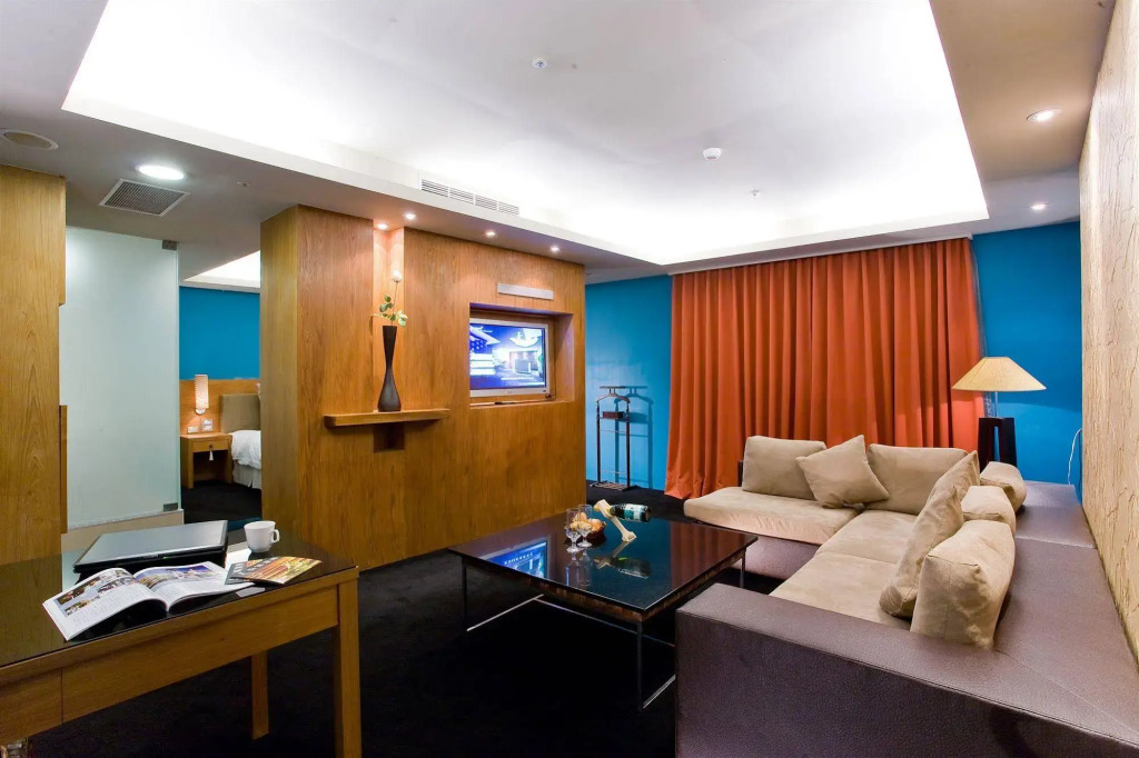 H.M.Hotel