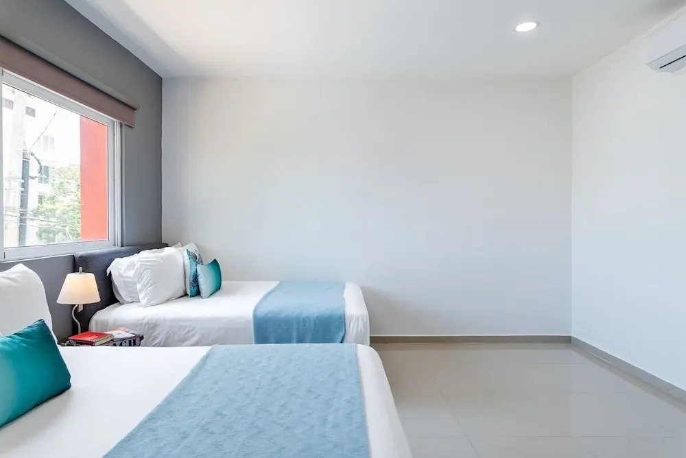 Sabbia 4201-3 Bedrooms ALL IN Suite Condo