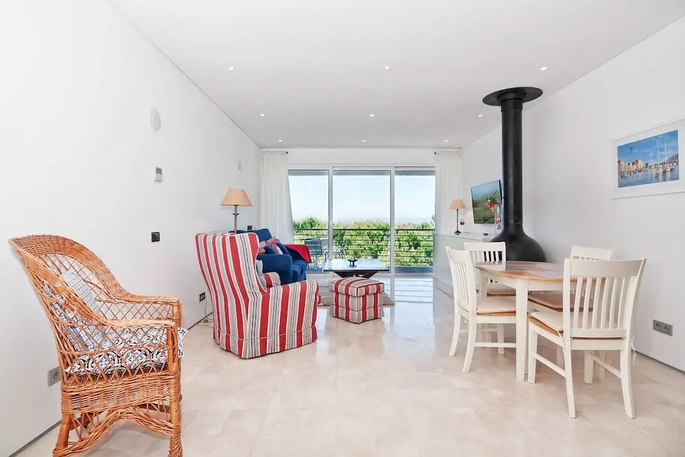 Oceanview Apartment