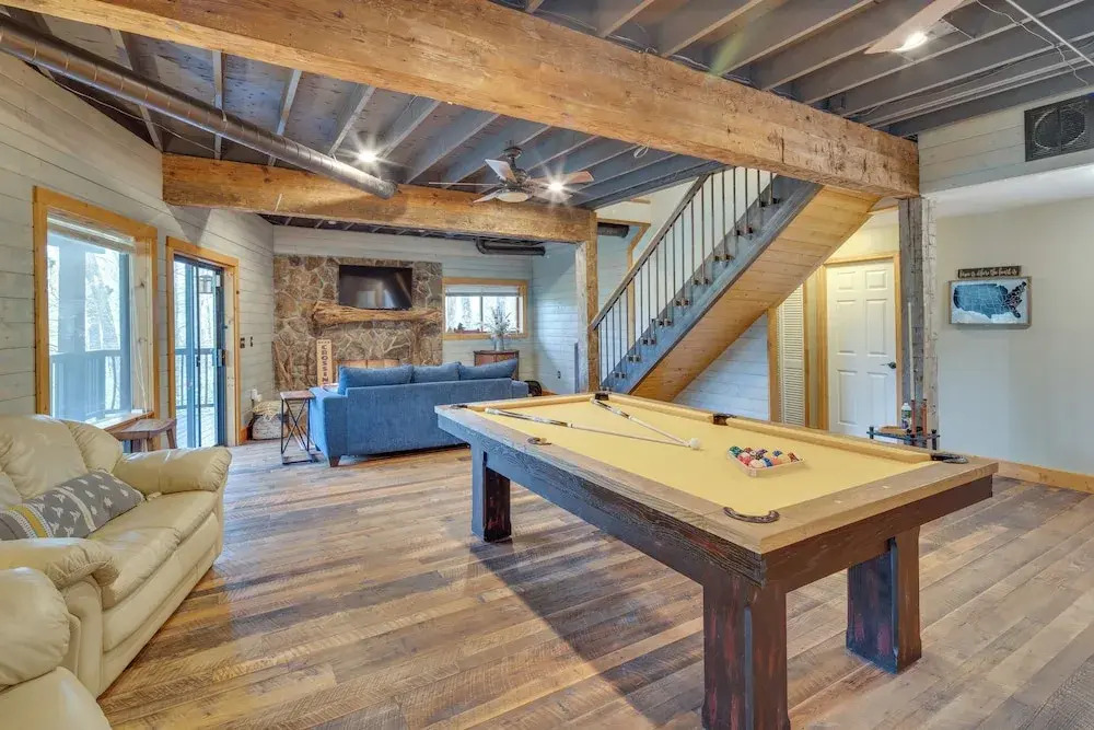 5 Mi to Ski Sapphire Valley: Cozy Retreat w/ Decks
