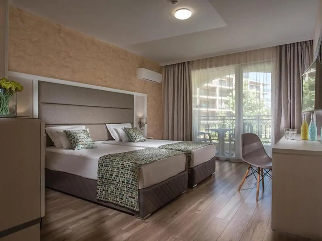 Marina Sands Bijou Boutique is an excellent choice for travelers visiting Obzor