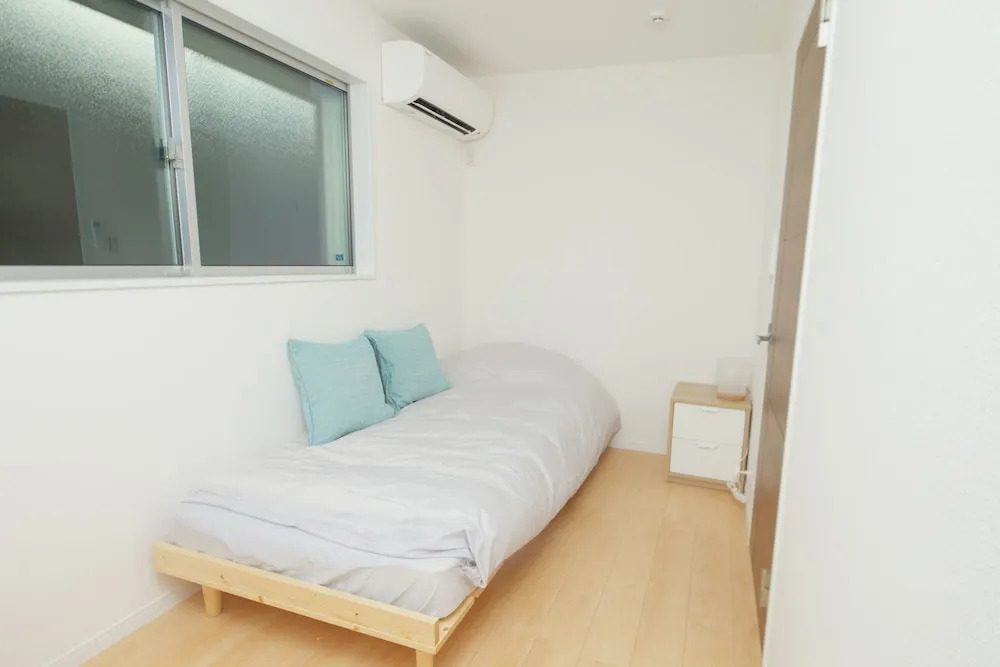 Nishi-Sugamo Guest House. 2min to Nishi-Sugamo Sta. 13min to Ikebukuro Sta.