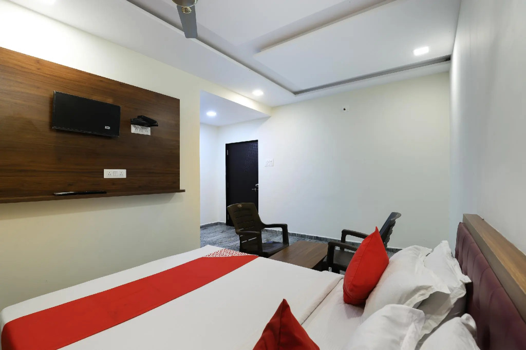 OYO 65742 Hotel Hill Villa