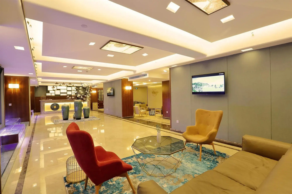 Lujia International Hotel