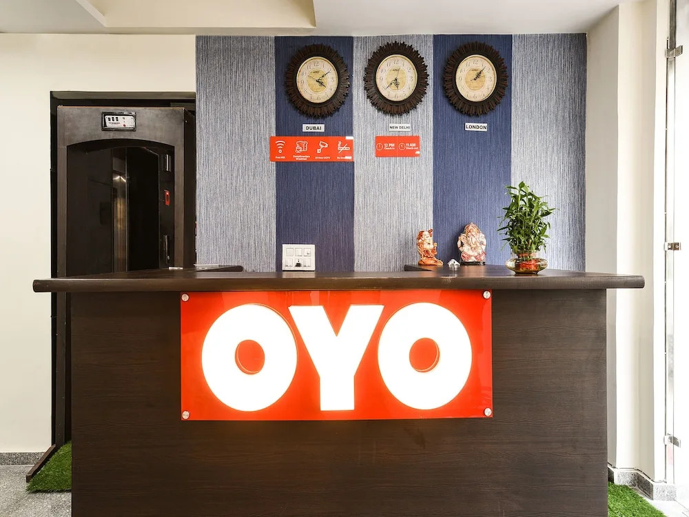 OYO 14722 Diamond Stay