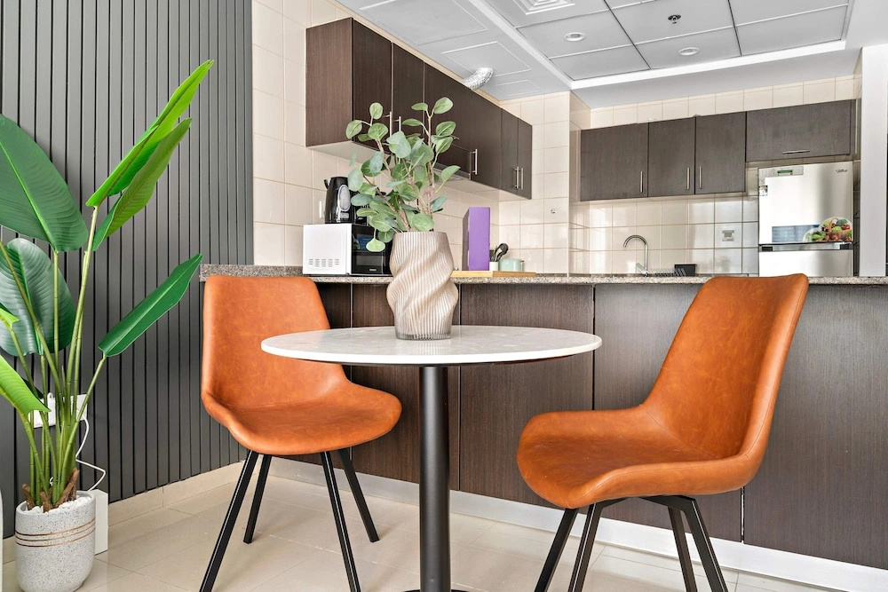 Silkhaus Modern 1BR Dubai Marina Bay Central