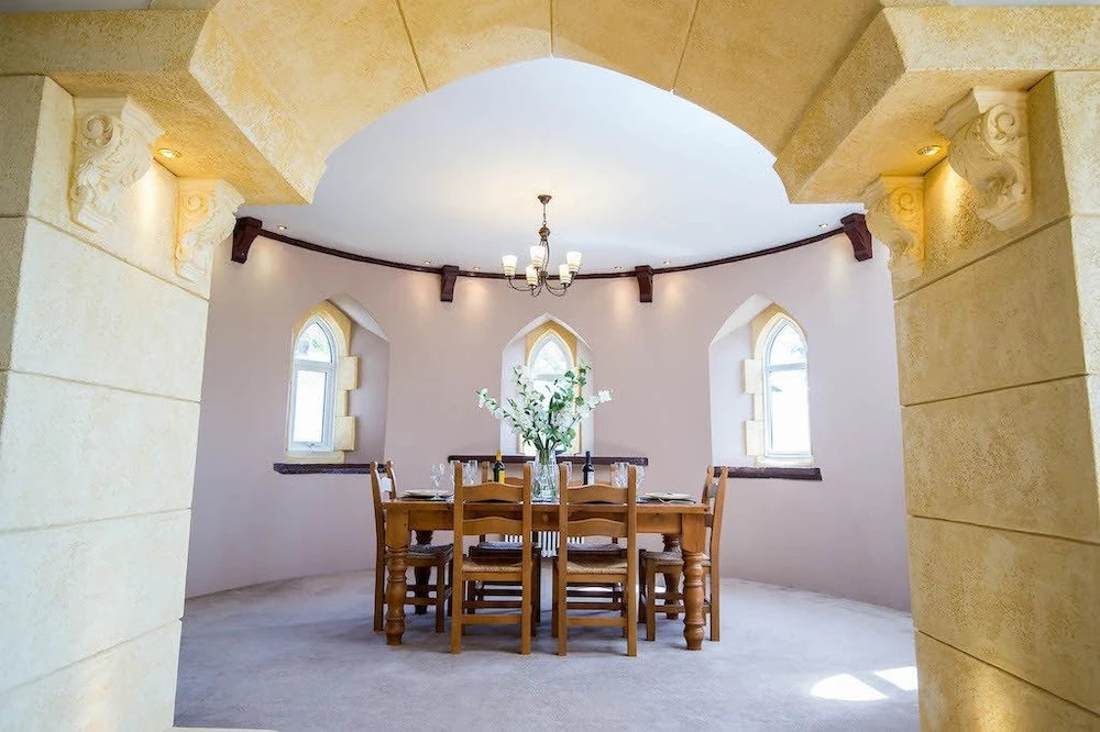 The Old School - An impressive countryside retreat, yet close to the coast