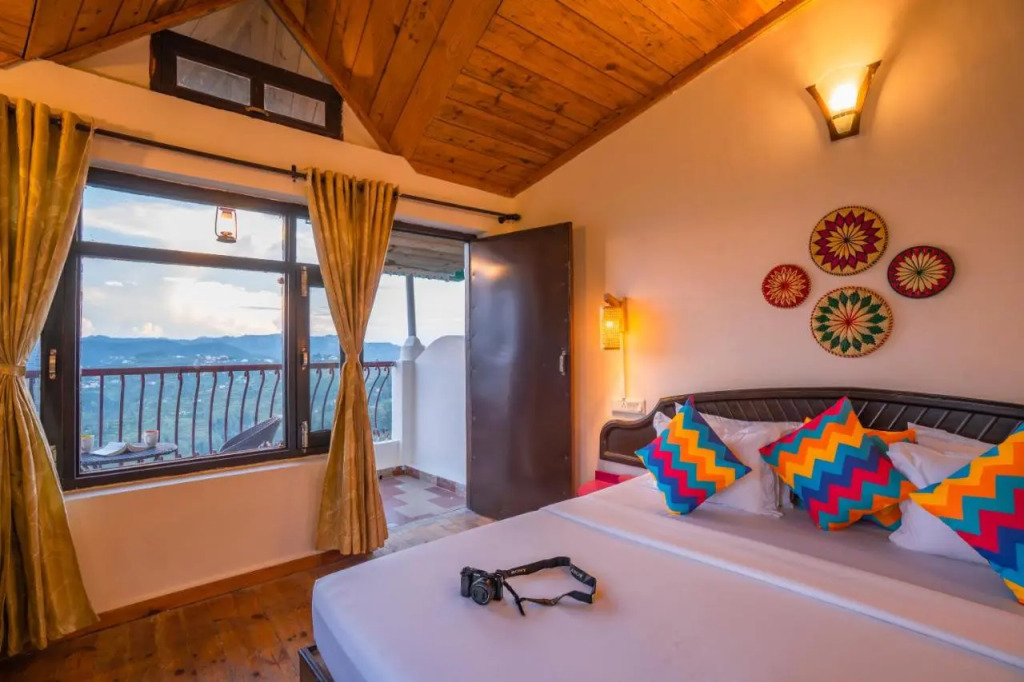 goSTOPS Mukteshwar - Private Rooms and Dorms