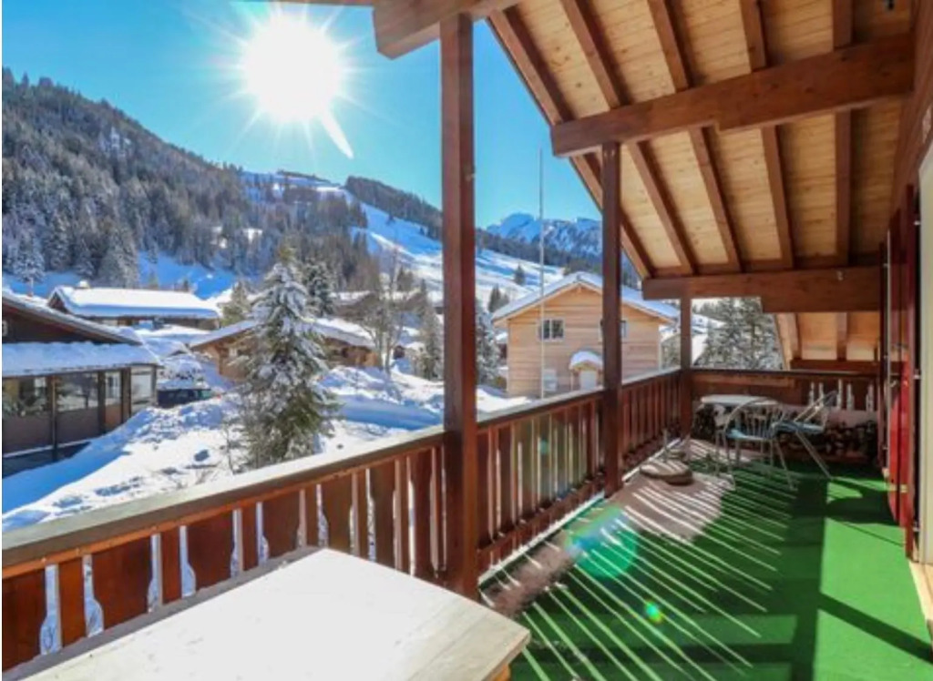 Penthouse apartment in the heart of Swiss Alps