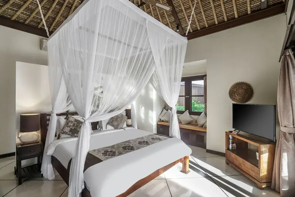 Villa Gading by Alfred in Bali - Stunning 4BD Villa in the Heart of Seminyak Beach