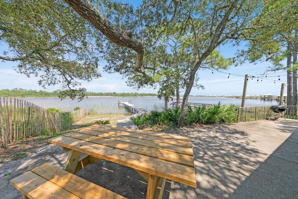 Sealake Cottage