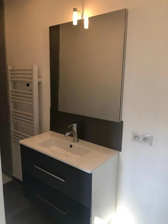 Studio avec piscine
