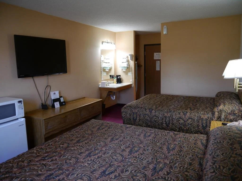 Westwood Inn & Suites Kimball I 90