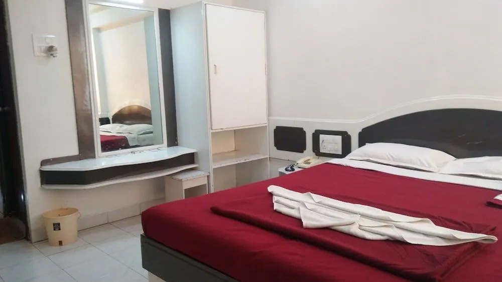 Hotel Radhika Palace